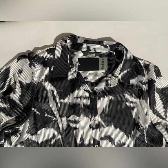 NEW Plus Size 2X Slim Factor Investments Ikat Floral Collar Button Front $99 - Picture 9 of 12